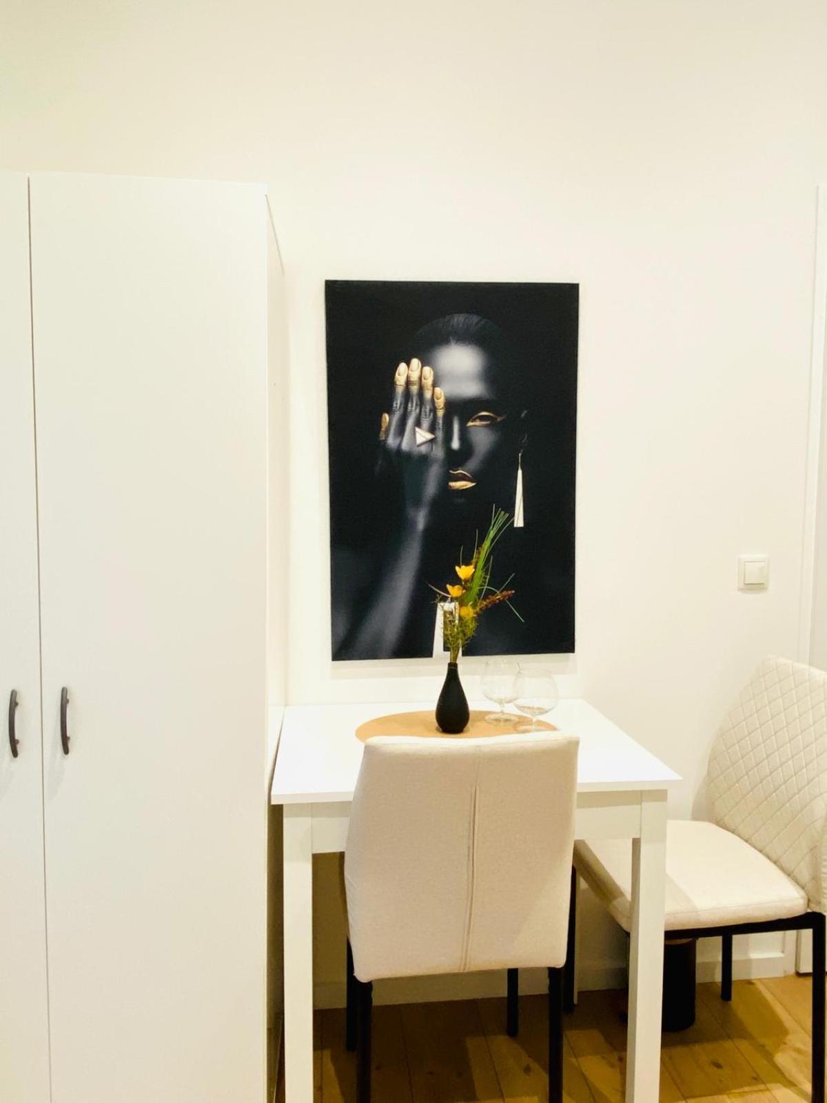 Ottakring Gem Shared 4-br Retreat Breathtaking Views Apartment Wien