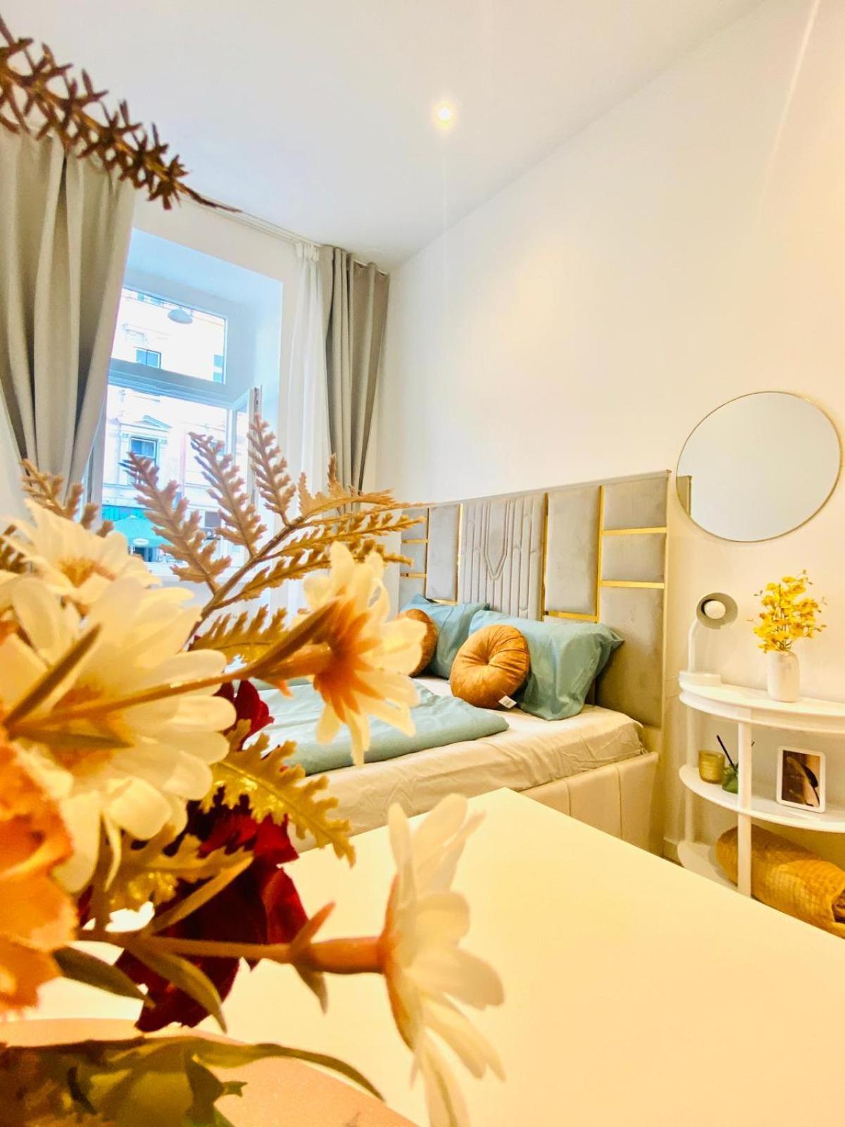 Ottakring Gem Shared 4-br Retreat Breathtaking Views Wien