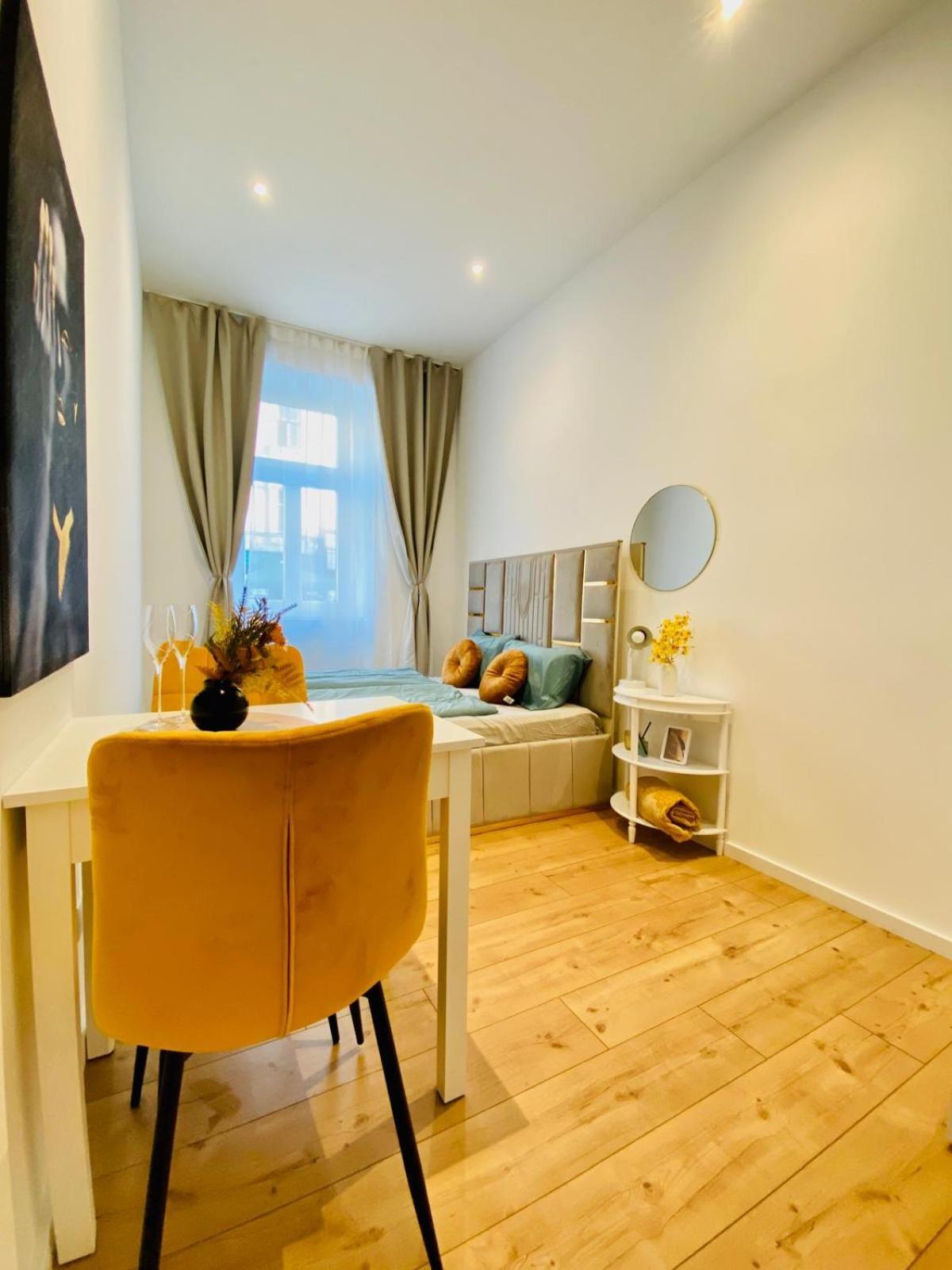 Apartment Ottakring Gem Shared 4-br Retreat Breathtaking Views Wien