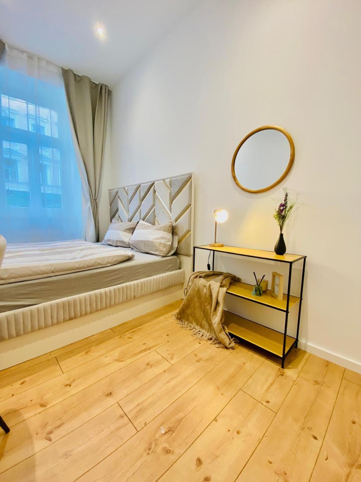 Apartment Ottakring Gem Shared 4-br Retreat Breathtaking Views Wien
